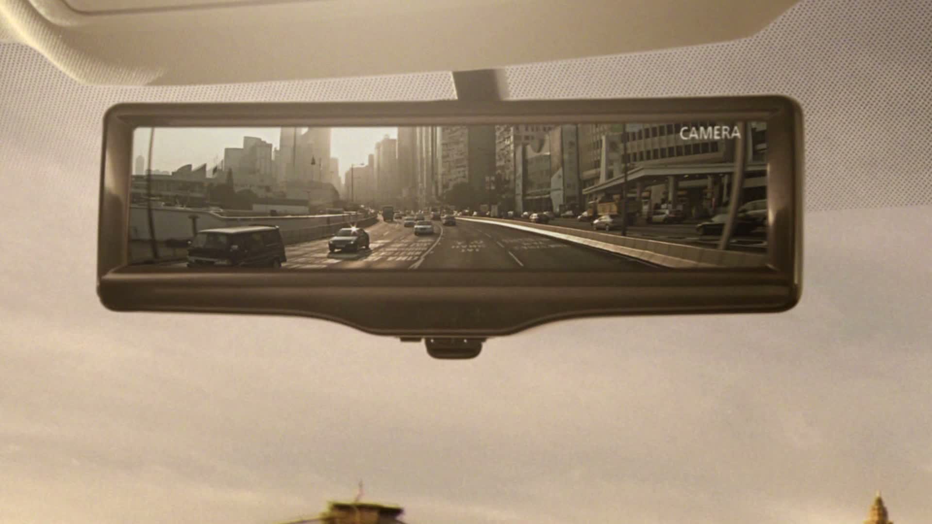 VIDEO REPORT Take a look at how Nissan's Smart Rearview Mirror changes
